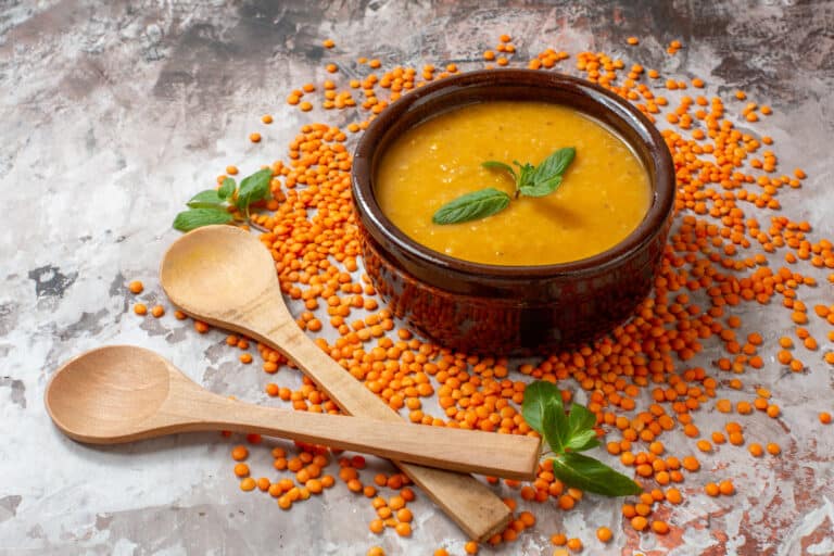 Zuppe di Legumi: proprietà e benefici per il corpo