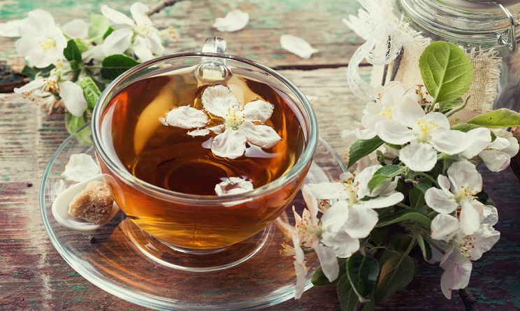 Tisane rilassanti fai da te: gli ingredienti per un sonno senza ansia e stress