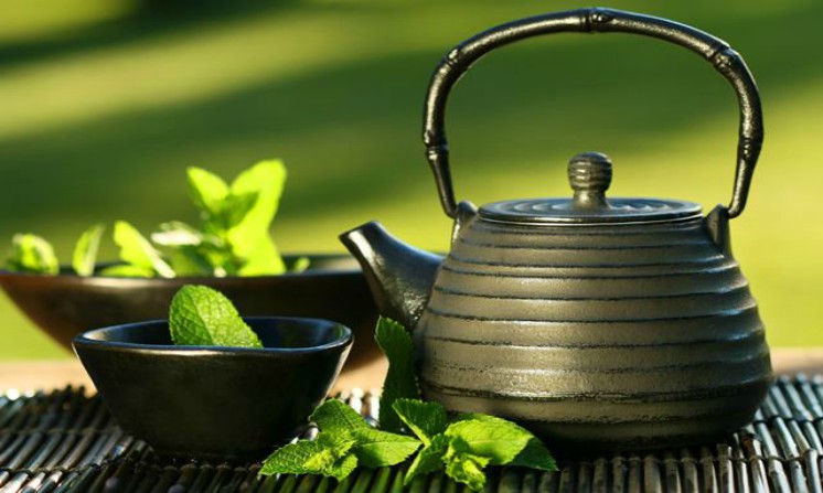 Come depurarsi dall’alcol: tisane disintossicanti fai da te