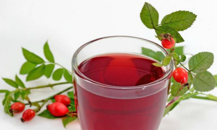 Tisana depurativa alla rosa canina: proprietà, benefici e ricetta fai da te