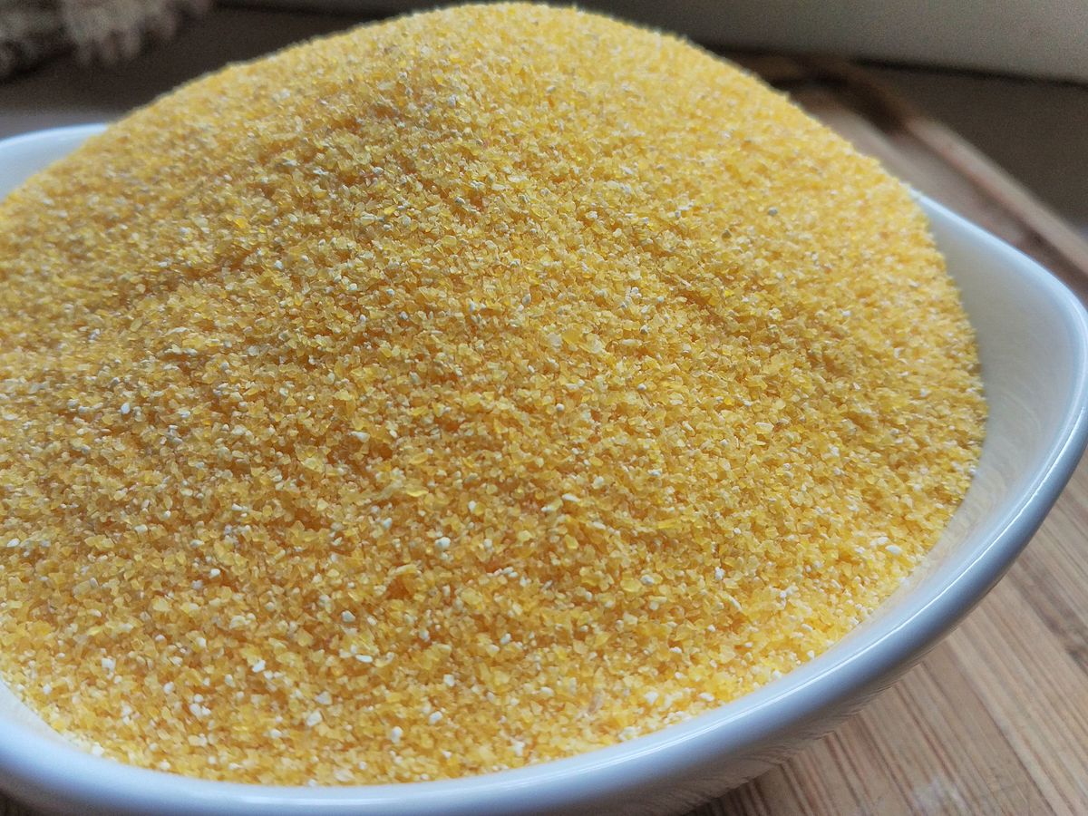 Polenta proprietà, benefici e controindicazioni del piatto tipico lombardo