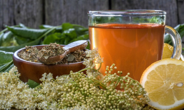 Tisane per depurare il corpo: 5 ricette a base di zenzero e limone