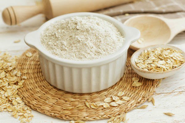 Farina d’avena: proprietà, benefici e come utilizzarla