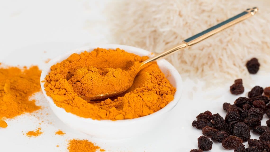 Curcuma e piperina: aiutano davvero a dimagrire?