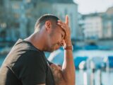 Rimedi Naturali per il Mal di Testa: Sconfiggere il Dolore in Modo Naturale